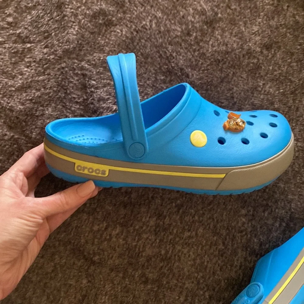 Crocs - Picture 3 of 4